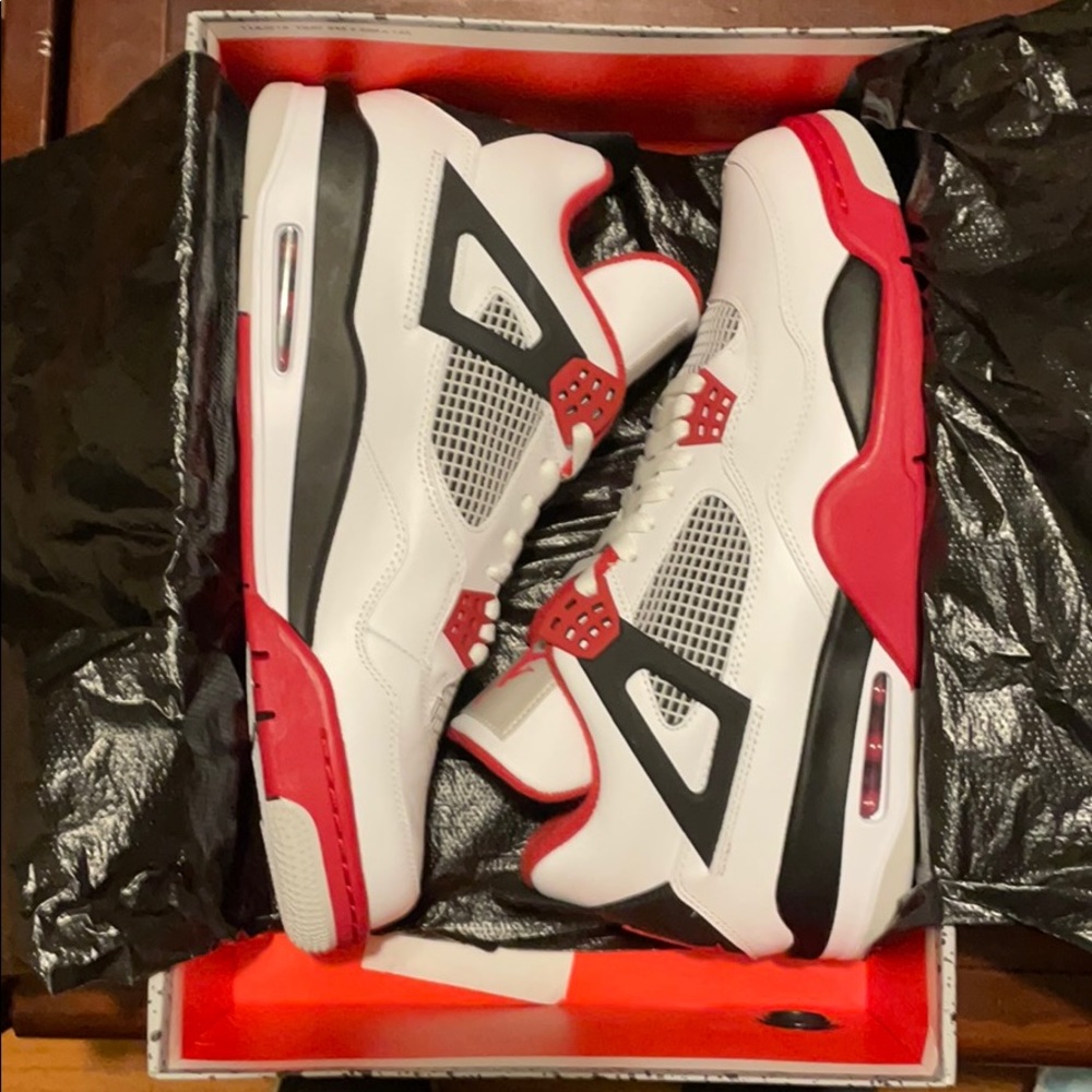 Air Jordan retro 4